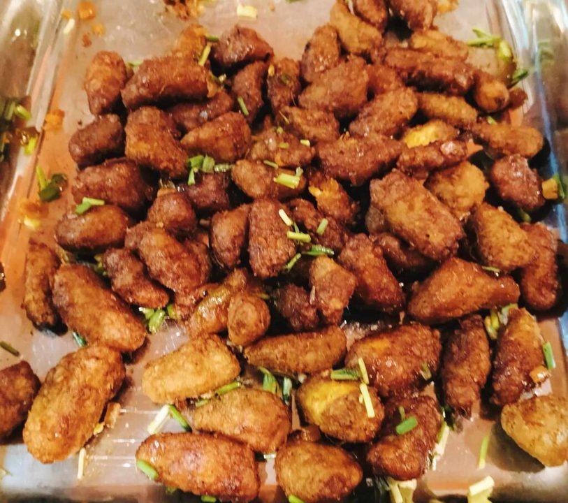 Assorted golden fried starters
